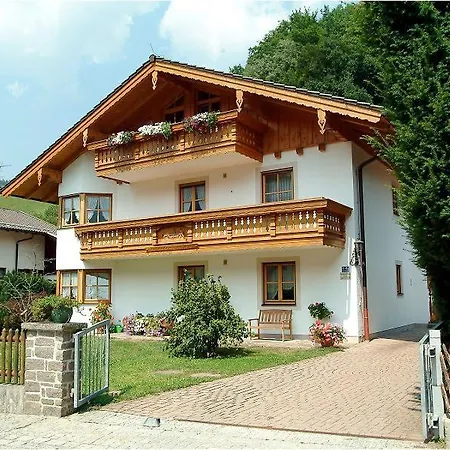Landhaus Weiss Guest house Bad Reichenhall