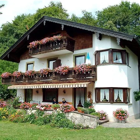 Guest house Landhaus Weiss 3*