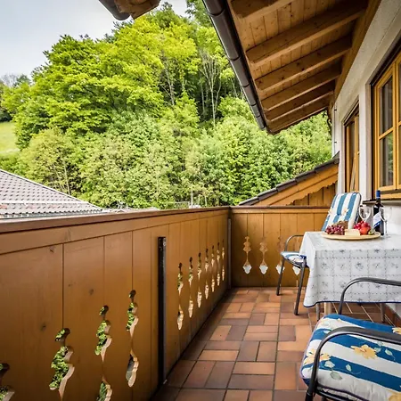 Landhaus Weiss Guest house Bad Reichenhall